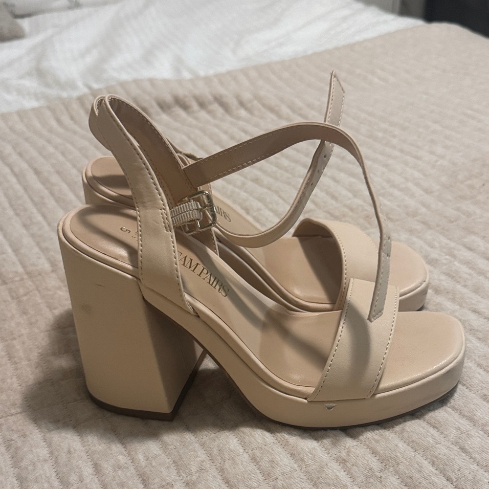Dream Pairs Tan Platform Sandals